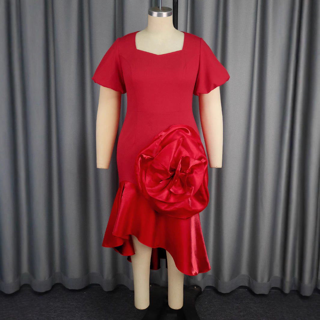 Damen Anlasskleid mit voluminösem Blütenarrangement und schwingendem Saum EB