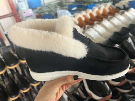 Damen Kuschel-Stiefeletten mit weichem Kunstfellkragen und rutschfester Sohle EB