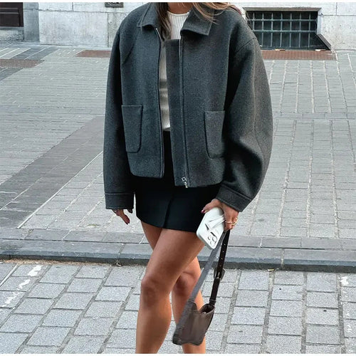 Damen Urbaner Oversize-Wolljacke mit praktischen Taschen EB