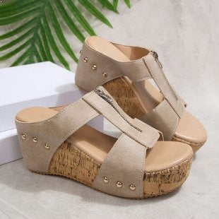 Damen Wedge-Sandaletten mit stilvollem Riemendesign EB