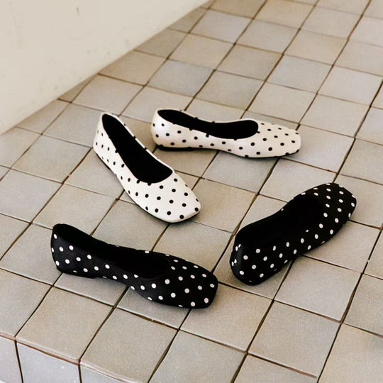 Damen Elegante und modische Ballerinas mit glänzender Oberfläche EB