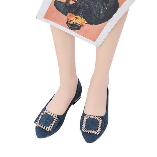 Damen nan spitz zulaufende Komfort-Ballerina mit funkelnder Schmuckapplikation und metallischer Absatzkante EB