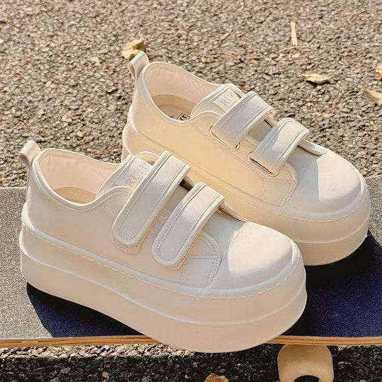 Damen Plateau Sneakers mit verstellbaren Klettverschlüssen und dämpfender Sohle EB