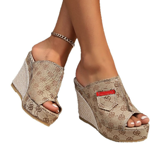 Damen Wedge-Pantoletten mit Denim-Obermaterial und raffiniertem Keilabsatz EB