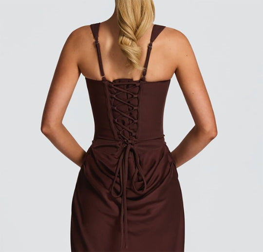 Damen Elegantes Maxikleid mit figurformendem Schnitt und zarten Drapierungen EB