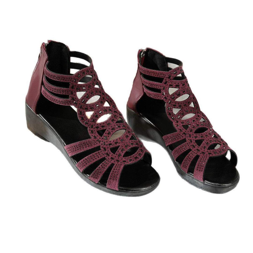 Damen Modische Wedge-Pantoletten mit aufregendem Lochmuster EB