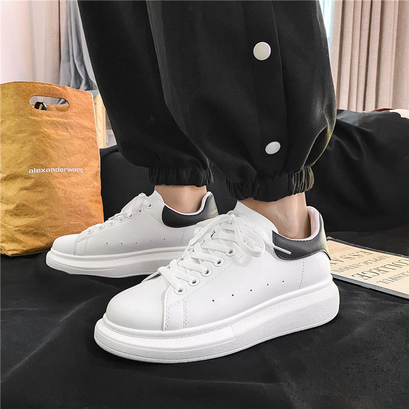 Damen Modische Plattform-Sneakers mit hochgezogener Sohle EB