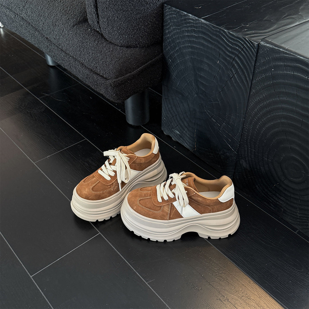 Damen Chunky Sneaker mit hochwertigem Wildleder-Obermaterial und rutschfester Sohle EB