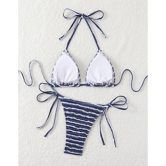 Damen Triangel-Bikini mit feinem Streifenmuster und raffinierten Bindebändern EB