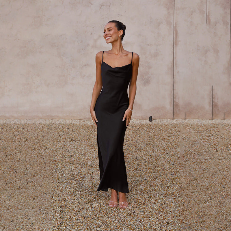 Damen Elegantes, fließendes Maxikleid aus hochwertigem Satin mit Spaghettiträgern EB