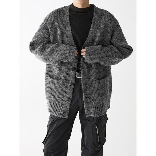 Herren Grobstrickjacke mit praktischen Taschen und stylischem Design EB