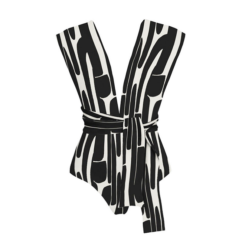 Damen Trendiger Cut-Out Badeanzug mit breiten Trägern und Bindegürtel EB