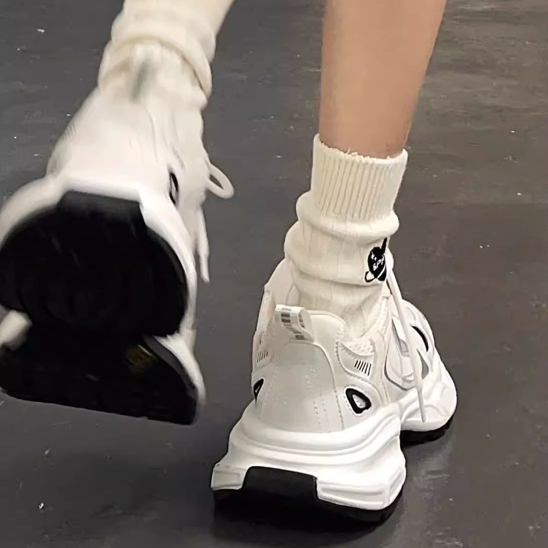 Damen Sportliche Laufschuhe mit atmungsaktiver Mesh-Oberfläche und dämpfender Sohle EB