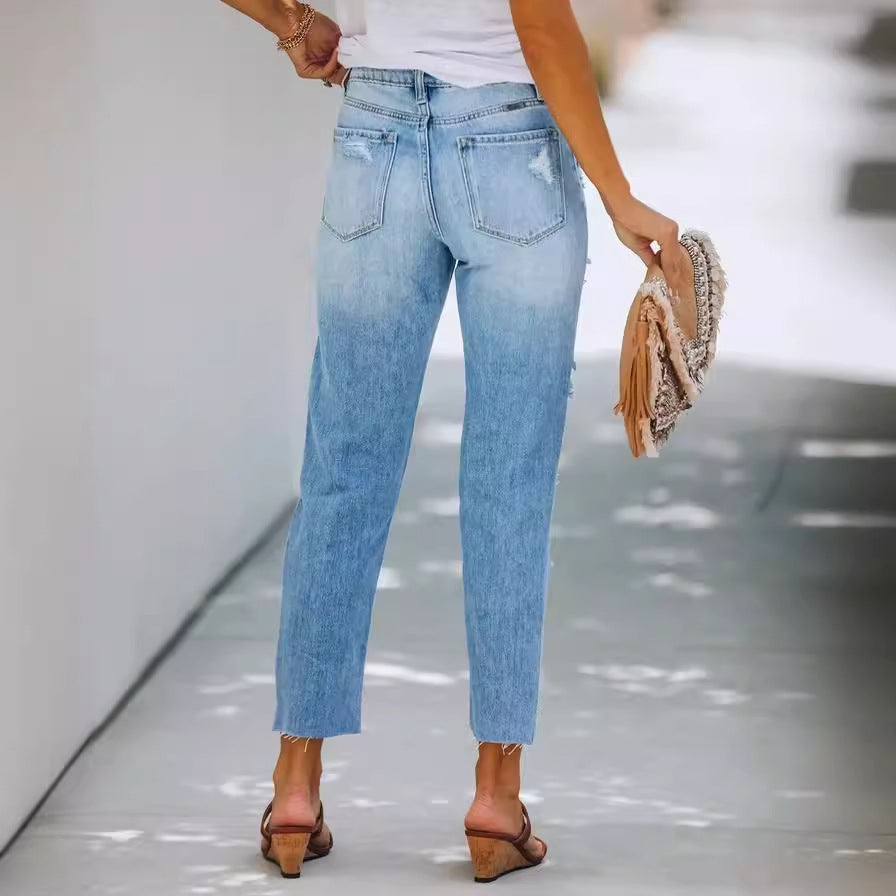 Damen Destroyed Jeans im lässigen Schnitt mit modischen Details EB