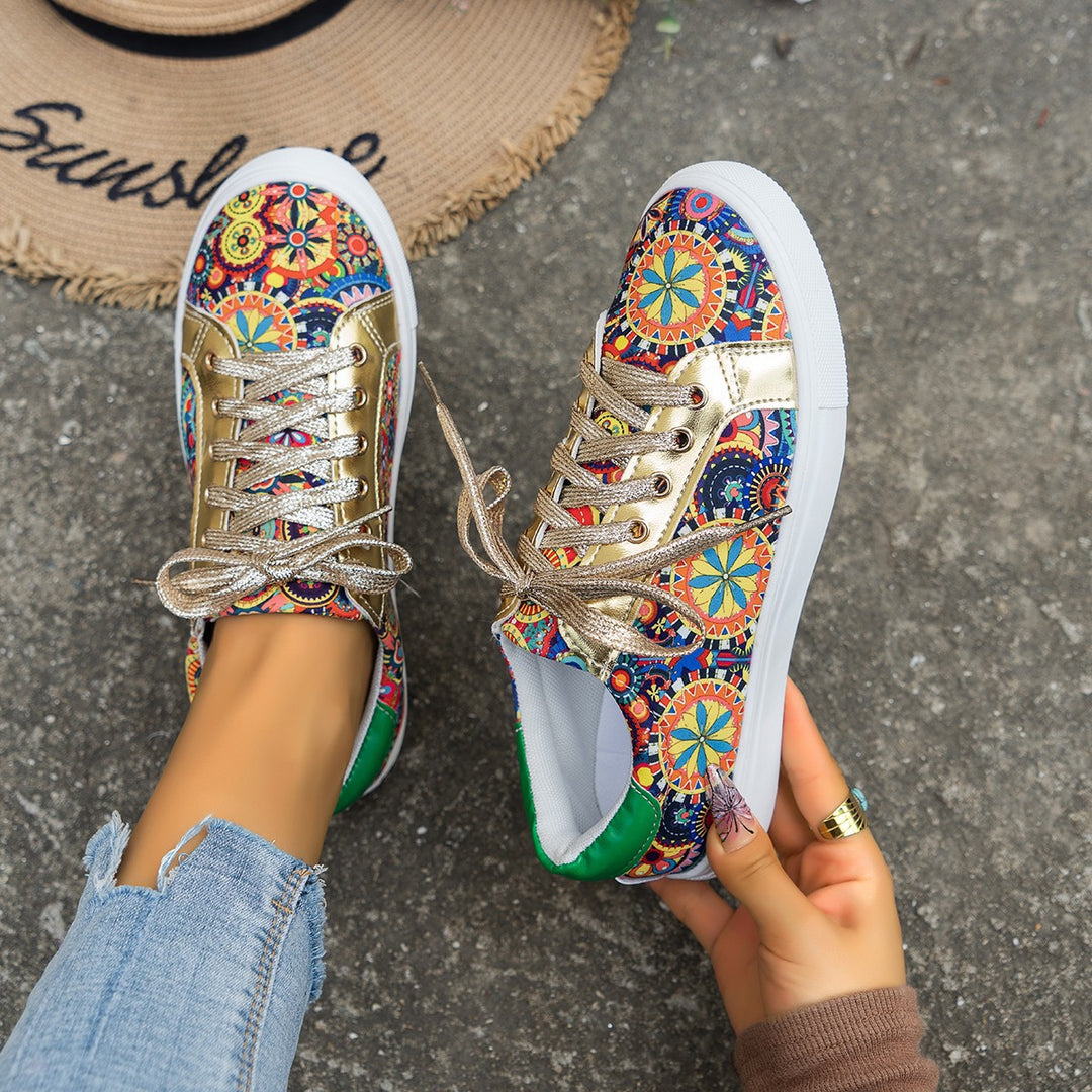 Damen Moderne Sneakers mit buntem Muster und glänzenden Schnürsenkeln EB