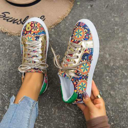 Damen Moderne Sneakers mit buntem Muster und glänzenden Schnürsenkeln EB