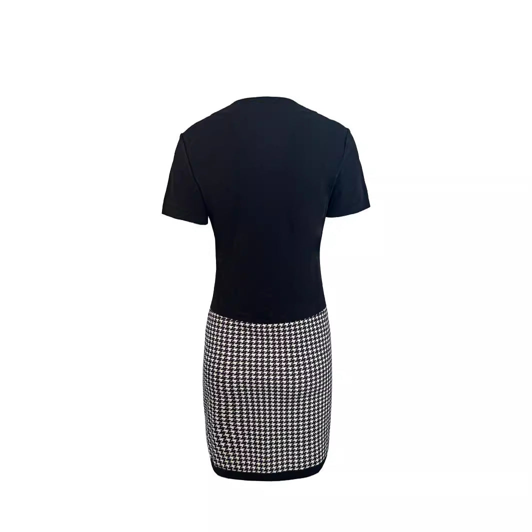 Damen Cocktailkleid mit elegantem V-Ausschnitt und grafischem Karomuster EB