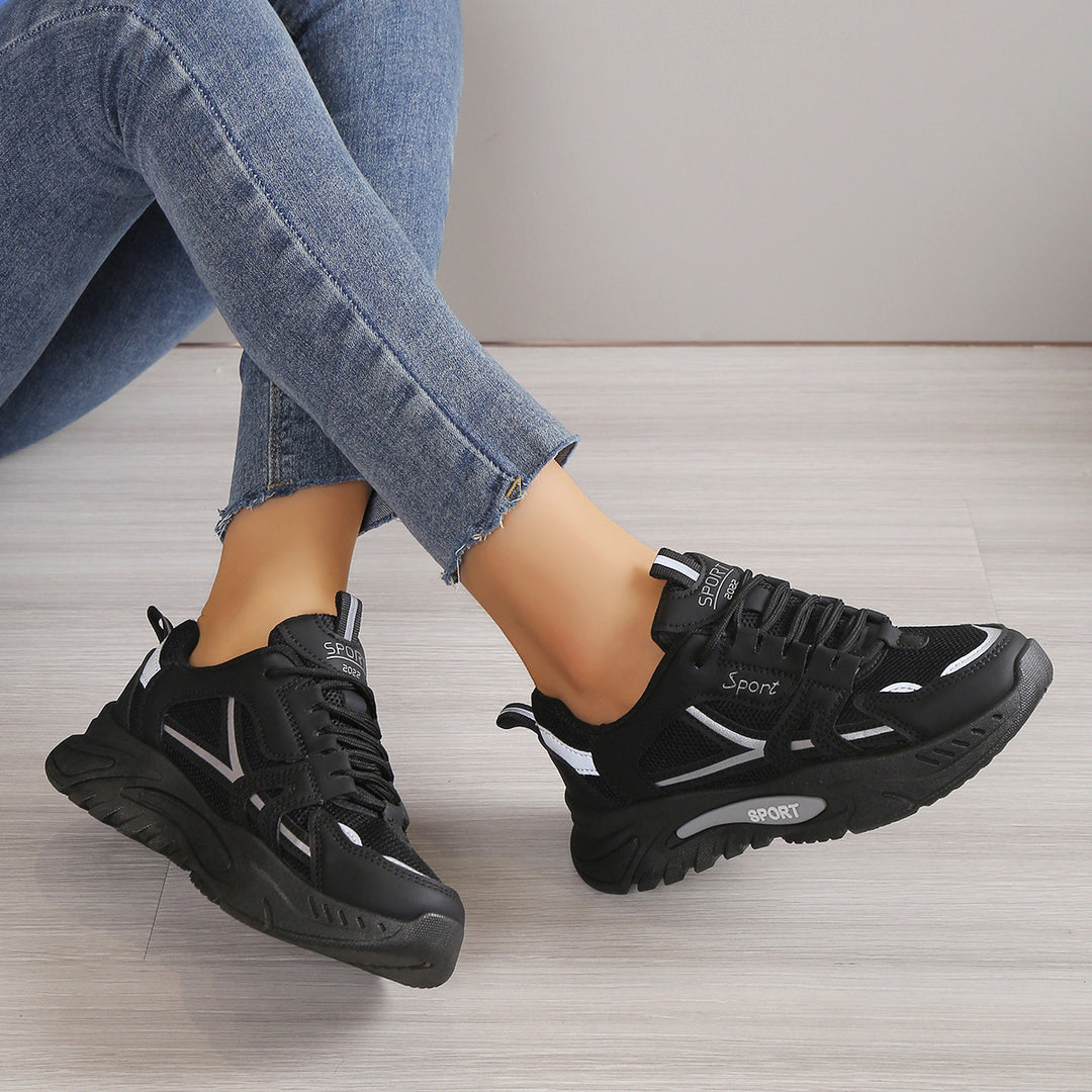 Damen Sportliche Sneakers mit flexibler Laufsohle und atmungsaktivem Obermaterial EB