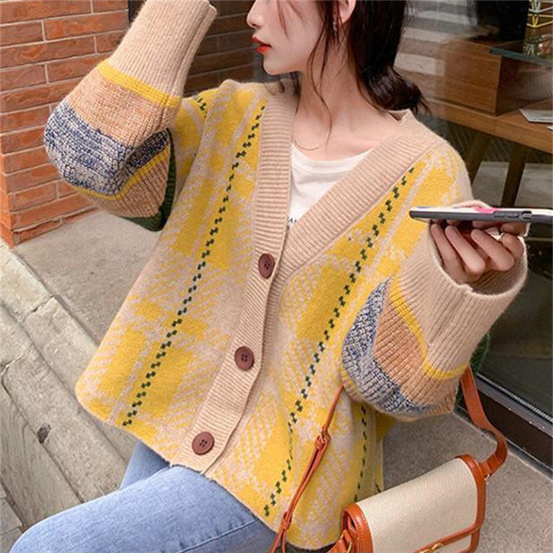 Damen Grobstrick-Cardigan mit buntem Karomuster und großen Holzknöpfen EB