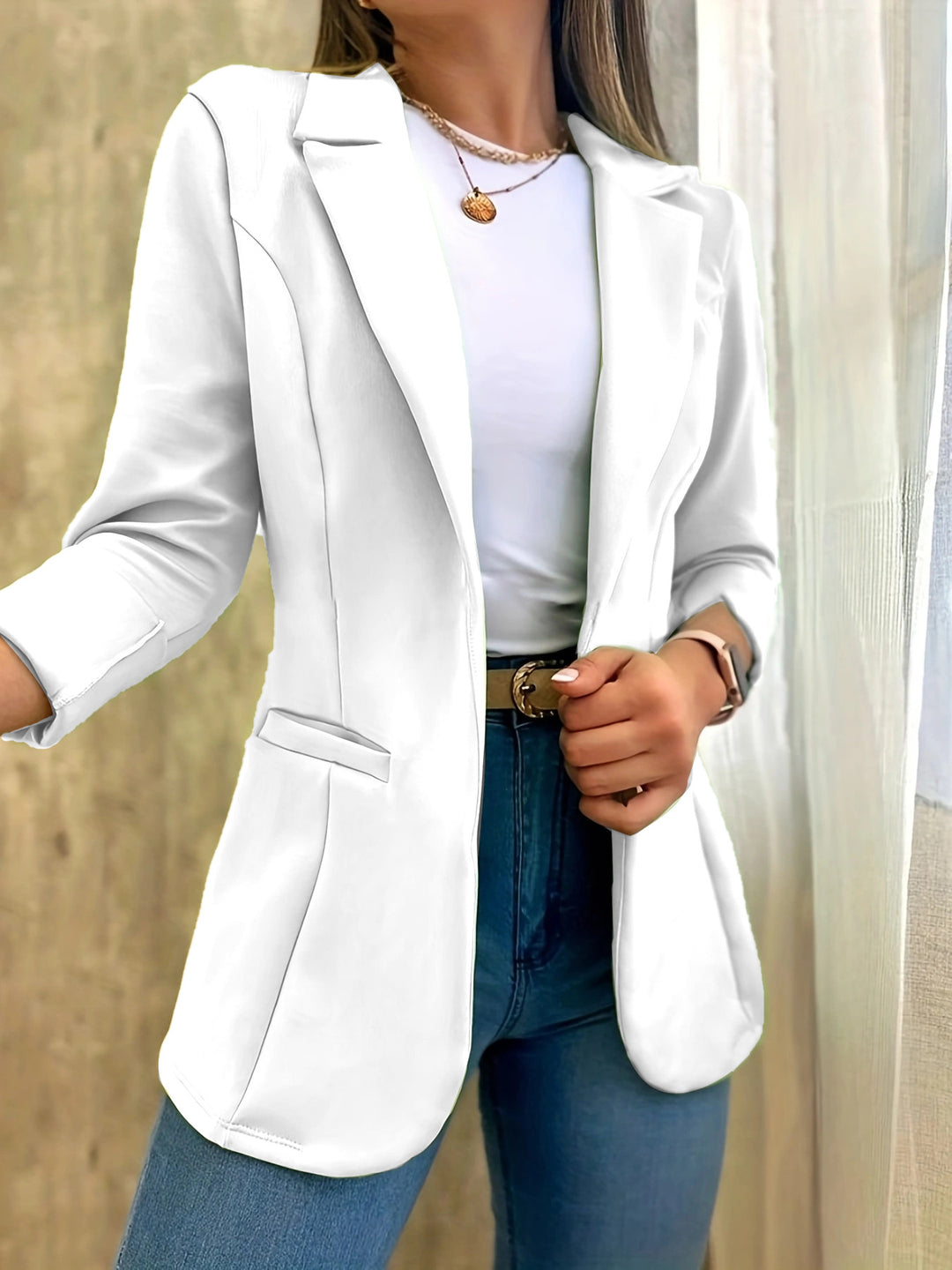 Damen eleganter Blazer mit tailliertem Schnitt und praktischen Taschen EB