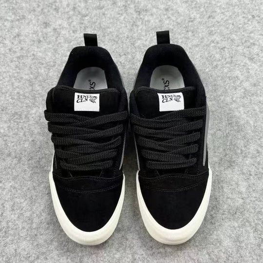 Damen Sportliche Sneaker mit futuristischem Akzent und strapazierfähiger Laufsohle EB