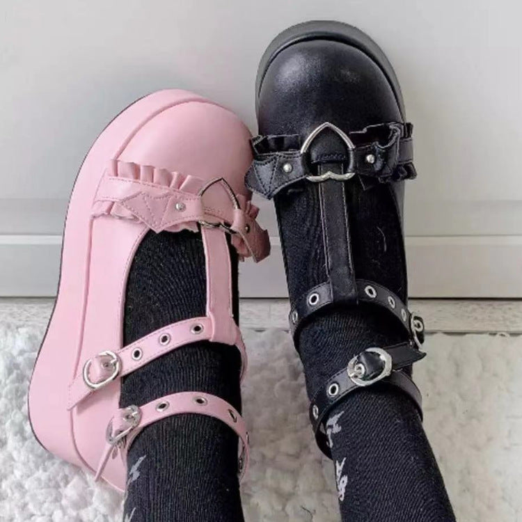 Damen Plateau-Schuhe mit modischem Riemen-Detail und robustem Profil EB