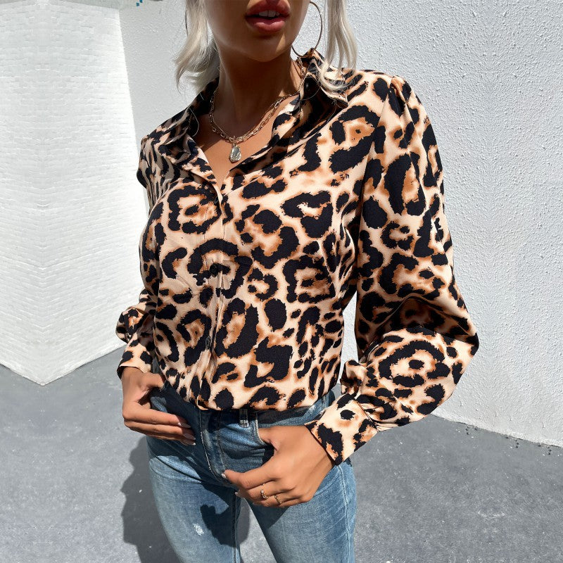 Damen elegante Bluse mit Leopardenmuster und feinen Details EB