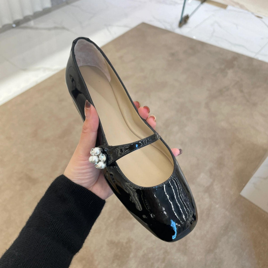 Damen Ballerina-Schuhe mit elegantem Riemendesign und dekorativem Strass-Detail EB