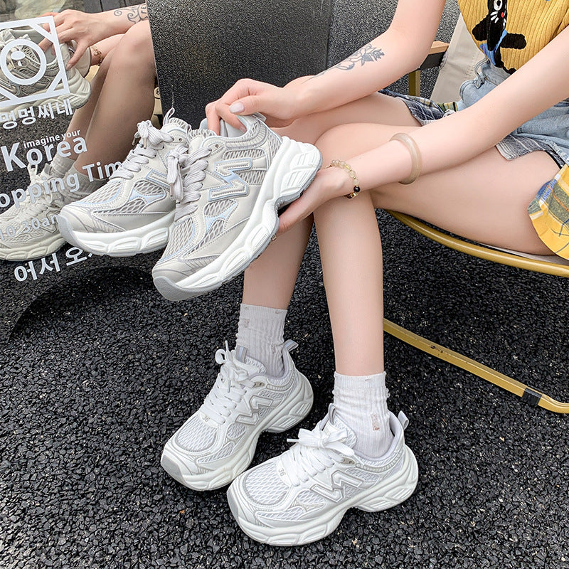 Damen Sportliche Sneakers mit atmungsaktiver Netzstruktur und dämpfender Sohle EB