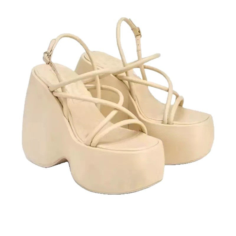 Damen Plateau-Pumps mit elegantem Riemchen-Design EB