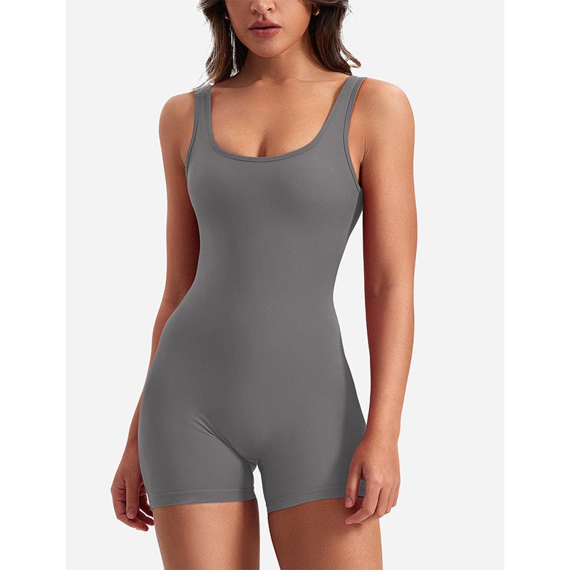 Damen Eleganter und figurbetonter Sport-Jumpsuit EB