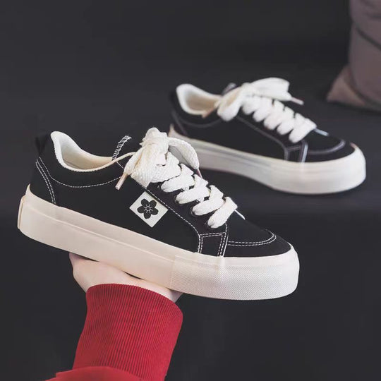 Damen Modische Sneakers aus hochwertigem Canvas mit eleganter Plattformsole EB