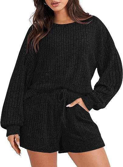 Damen lässiges Kombi-Set aus Streifenpullover und Shorts EB