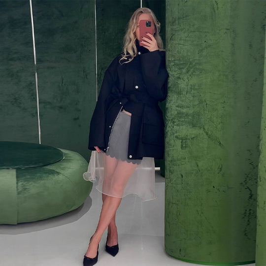 Damen Langer Trenchcoat mit breitem Kragen und taillierbarem Gürtel EB