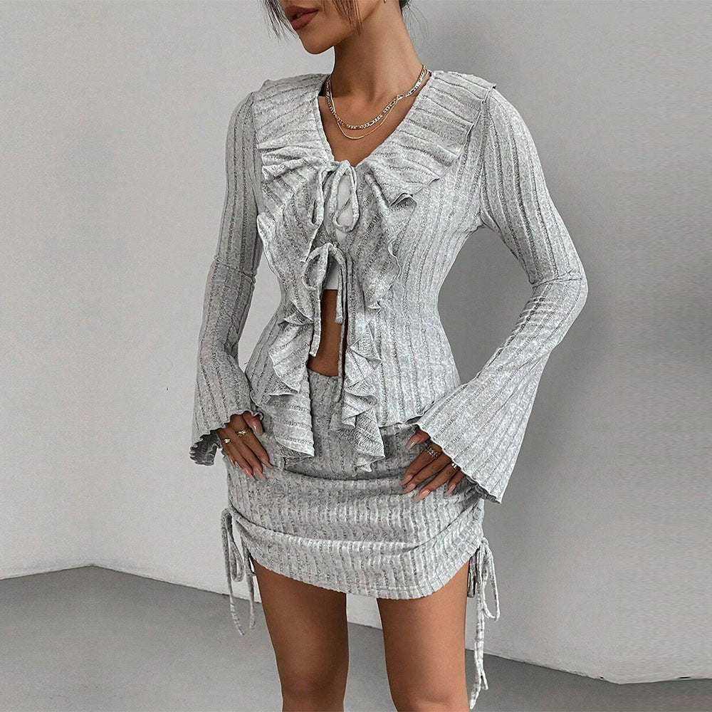 Damen gerippter Rüschencardigan mit Bindebändern und gerafftem Minirock-Set Eichborn Berlin