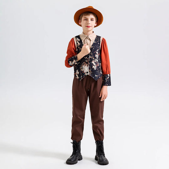 Jungen Trachten-Outfit mit floralen Akzenten EB
