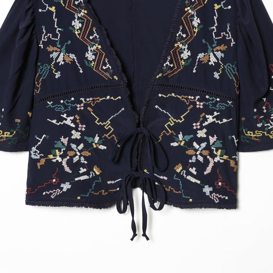 Damen kurze Bluse mit Platz für elegantes Binden EB