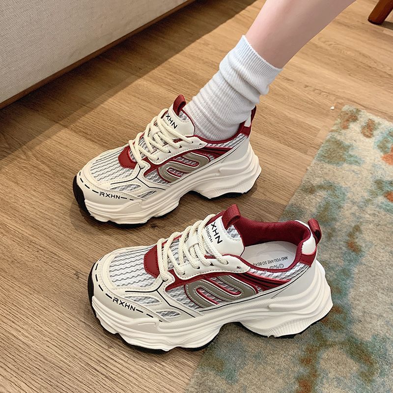 Damen Sportliche Sneaker mit dämpfendem Sohlenprofil und innovativem Mesh-Obermaterial EB