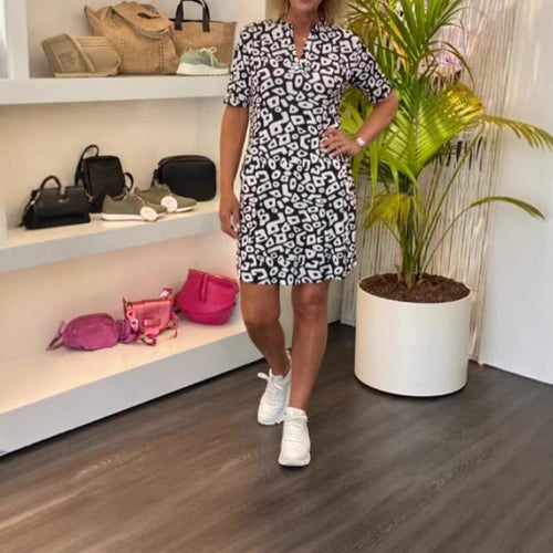 Damen Freizeitkleid mit modischen Musterelementen und praktischen Taschen EB