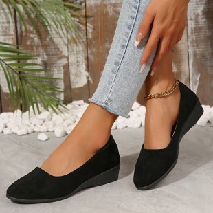 Damen  elegante Ballerina mit leichter Keilsohle und Krokoprägung EB