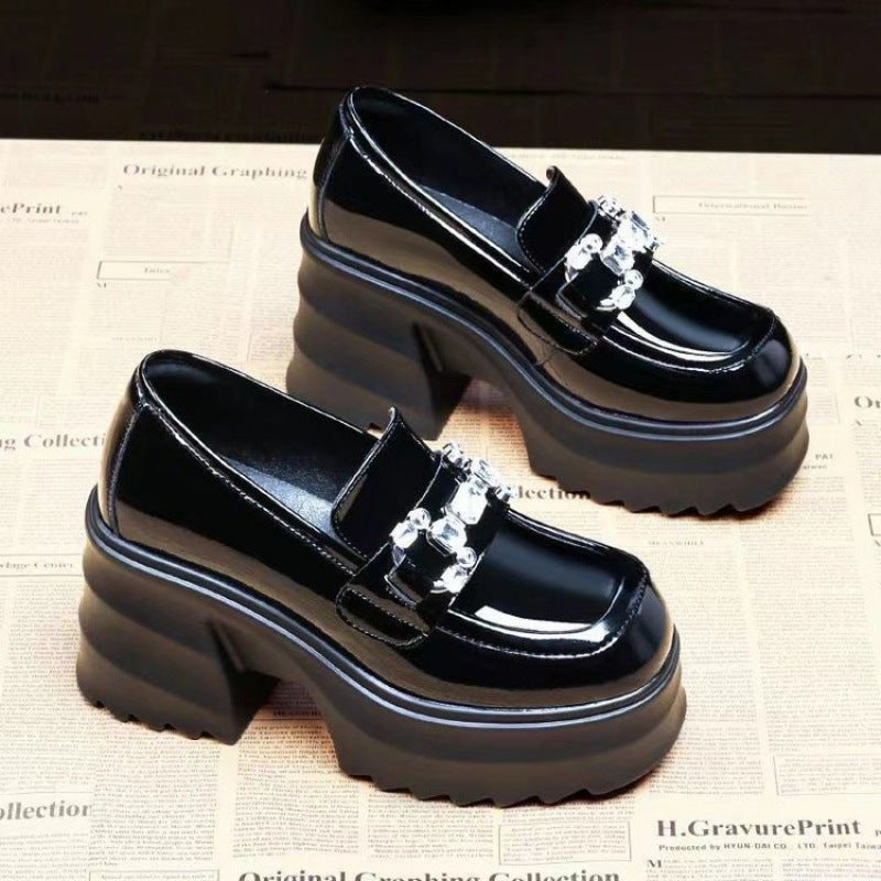Damen Modische Plateau-Schuhe mit elegantem Kettenakzent EB