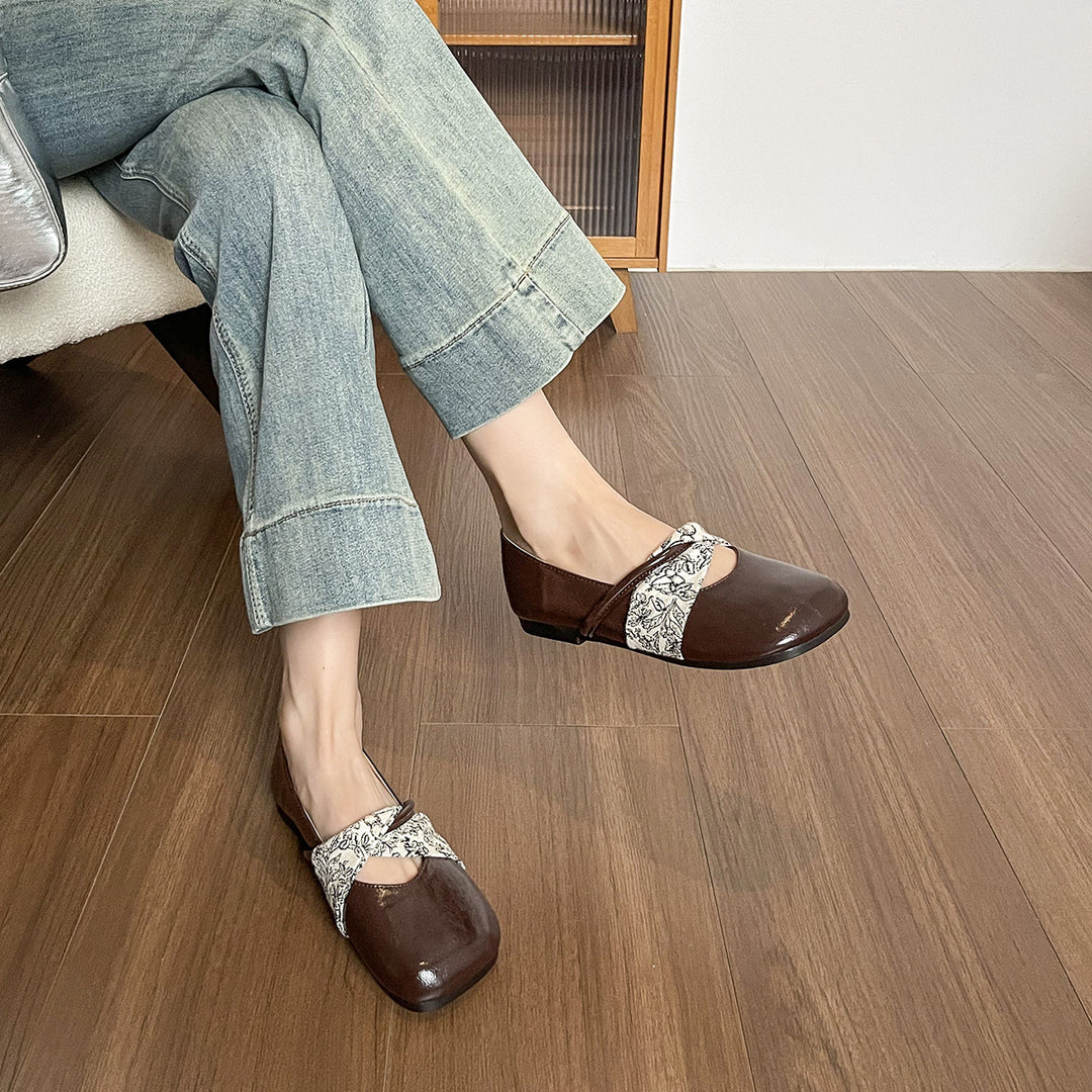 Damen Ballerinas mit elegantem Kreuzriemen und schickem textilem Akzent EB