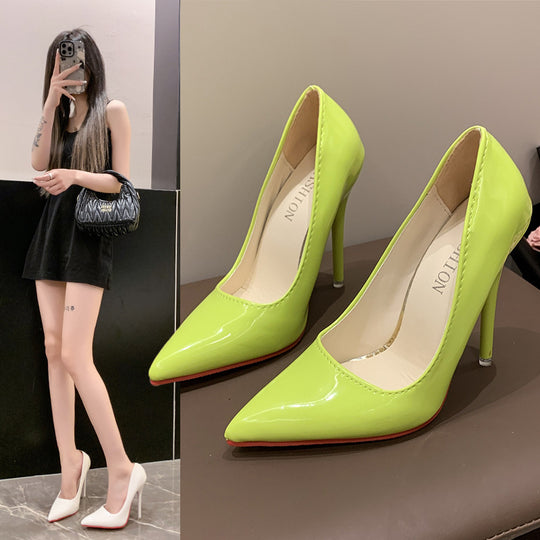 Damen Klassische High Heels mit spitz zulaufendem Design und hochglänzender Oberfläche EB