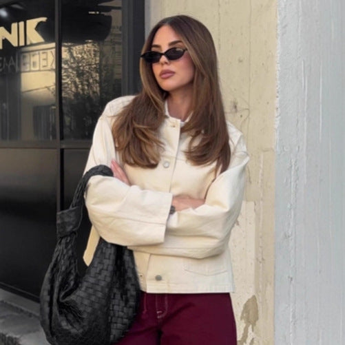 Damen Oversized Jeansjacke im minimalistischen Design mit praktischen Taschen EB
