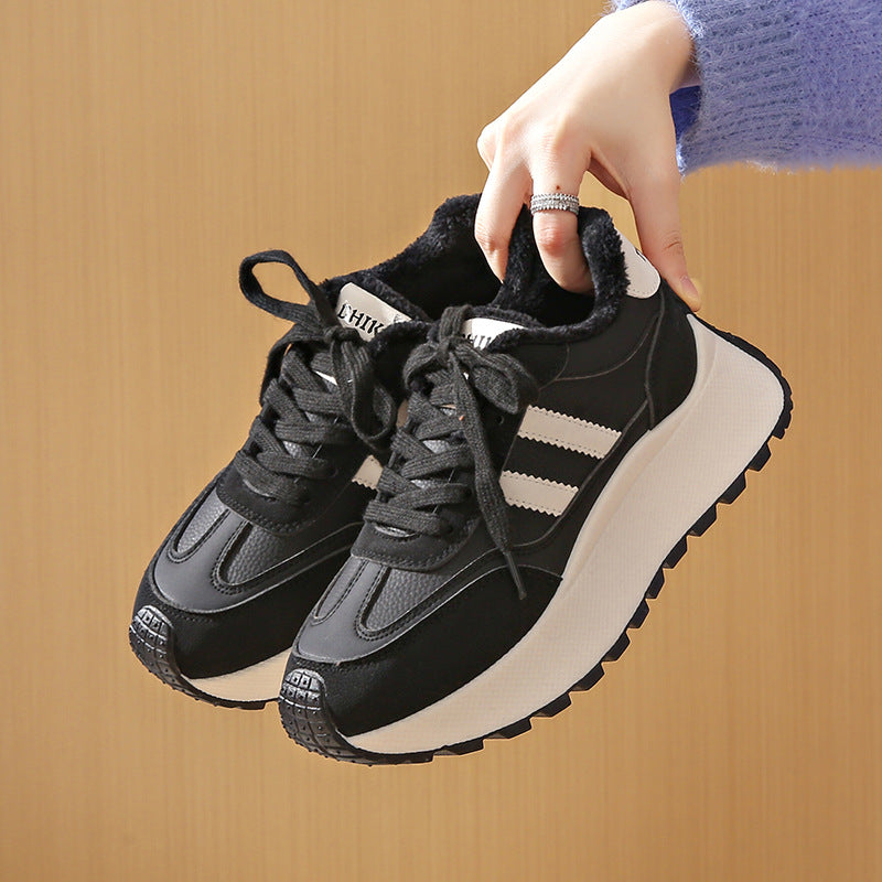 Damen Freizeit Sneakers mit kuscheligem Innenfutter und rutschfester Sohle EB