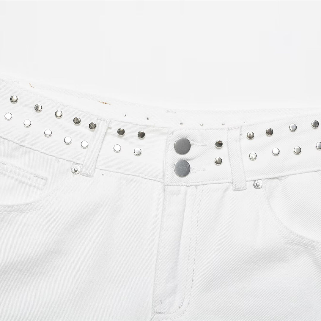 Damen-Shorts mit dekorativem Nietenbund und modernem Schnitt EB