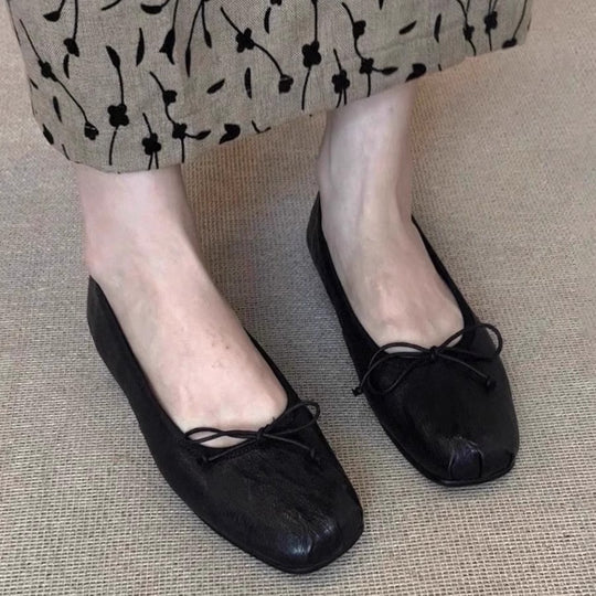 Damen Ballerinas mit einzigartigem Zehenabschluss und verstellbarem Riemen EB