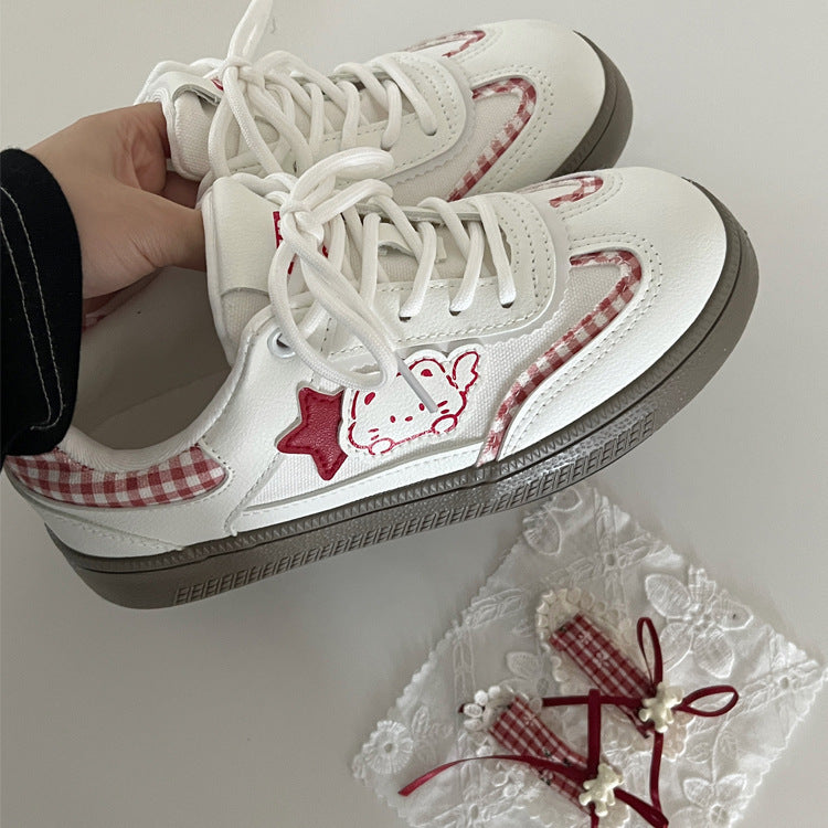 Damen Modische Sneaker mit verspieltem Design und detailverliebter Stickerei EB