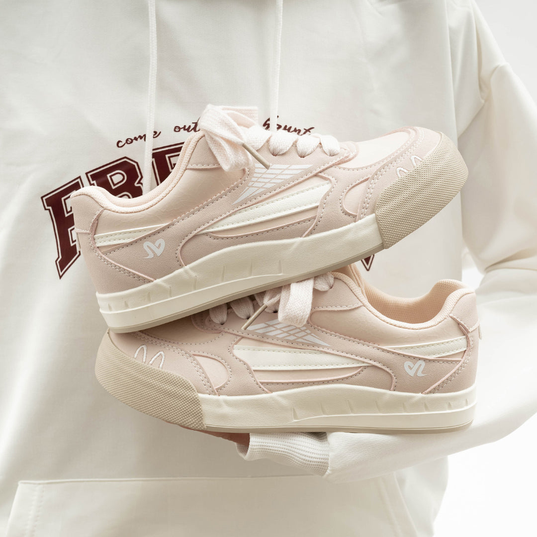 Damen Sportliche Sneaker mit atmungsaktiven Mesh-Einsätzen und griffiger Sohle EB