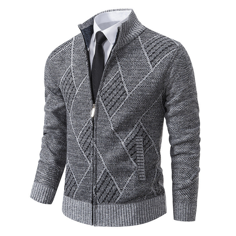 Herren modische Strickjacke mit hohem Kragen und stilvollem Zopfmuster EB